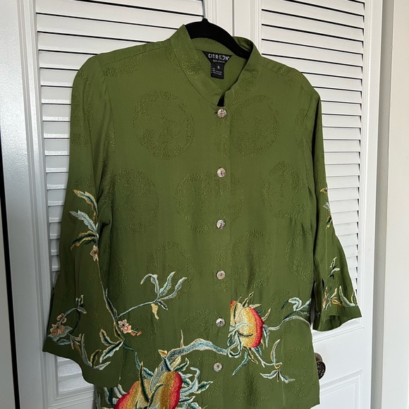 Citron 100% Silk Blouse - Picture 2 of 9